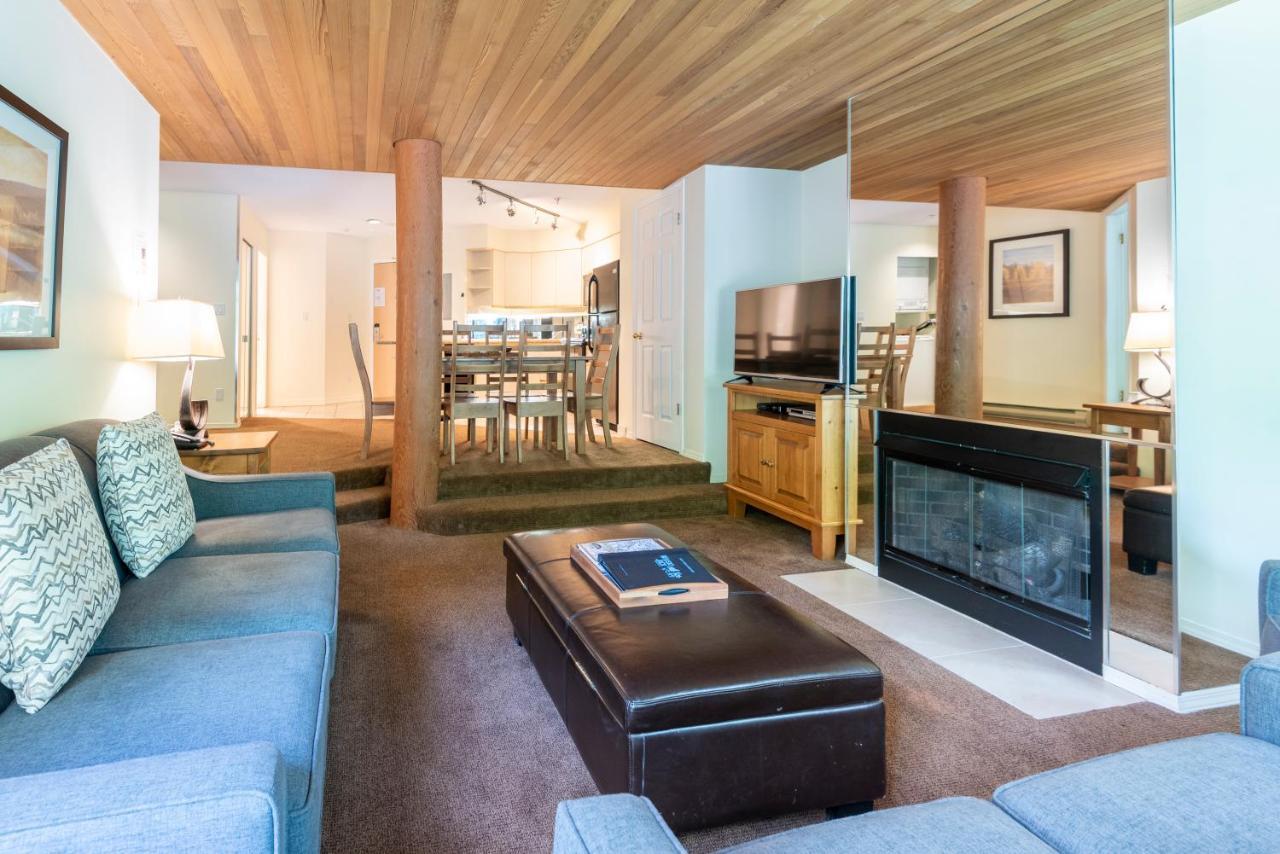 The Ironwood On Blueberry Hill Apartment วิสต์เลอร์ ภายนอก รูปภาพ